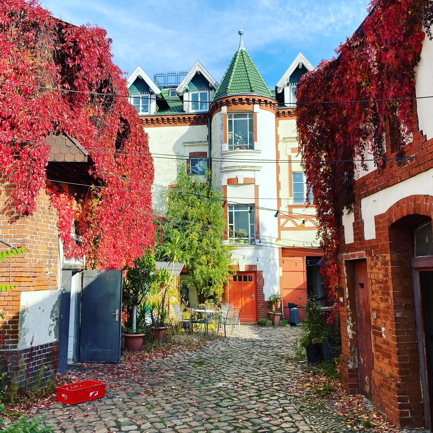 Alte-Dorfaue-Berlin-Aussenansicht